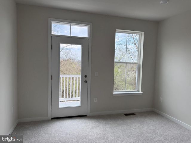 777 PLATINUM DR, Phoenixville, PA 19460