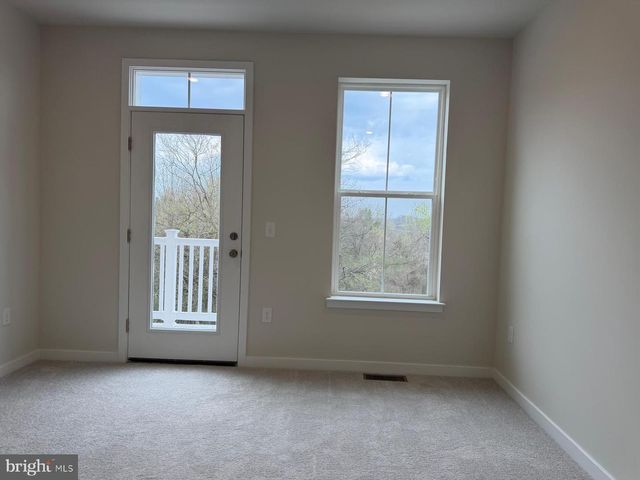 777 PLATINUM DR, Phoenixville, PA 19460