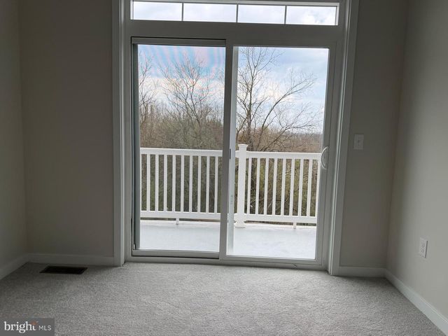 777 PLATINUM DR, Phoenixville, PA 19460