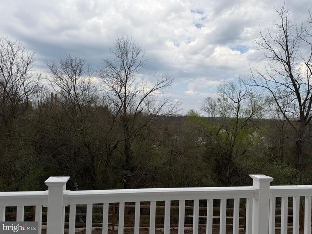 777 PLATINUM DR, Phoenixville, PA 19460