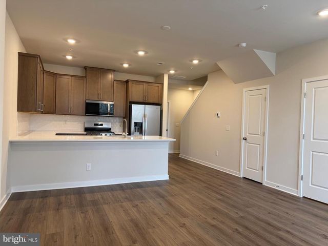 777 PLATINUM DR, Phoenixville, PA 19460