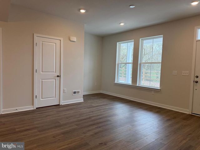 777 PLATINUM DR, Phoenixville, PA 19460