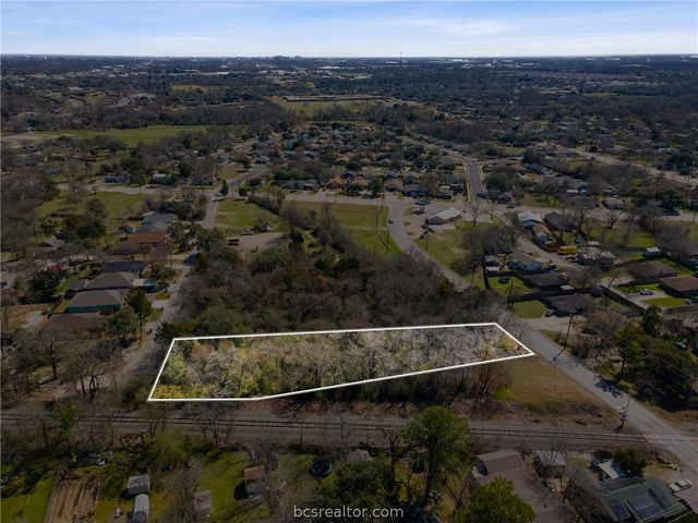 402 Wallace Street, Bryan, TX 77803