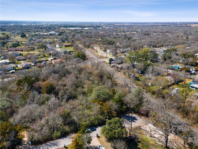 402 Wallace Street, Bryan, TX 77803
