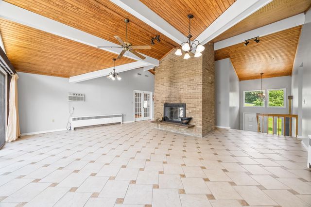 2370 US HWY 211 W, Luray, VA 22835