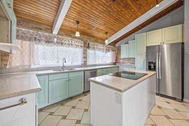 2370 US HWY 211 W, Luray, VA 22835