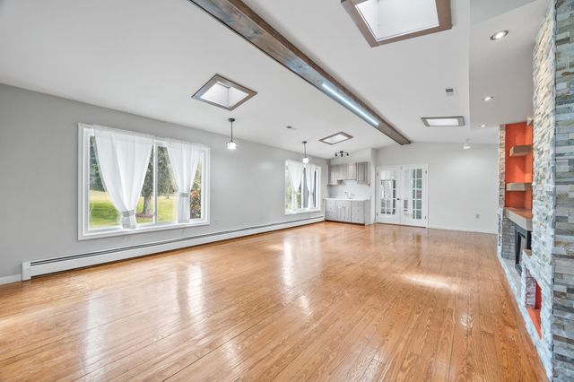 2370 US HWY 211 W, Luray, VA 22835