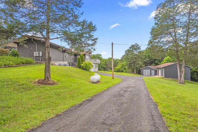 2370 US HWY 211 W, Luray, VA 22835