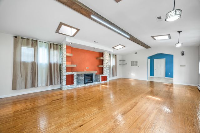 2370 US HWY 211 W, Luray, VA 22835