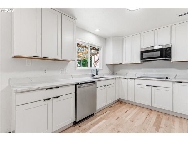 70453 COLUMBIA RIVER Hwy, Rainier, OR 97048