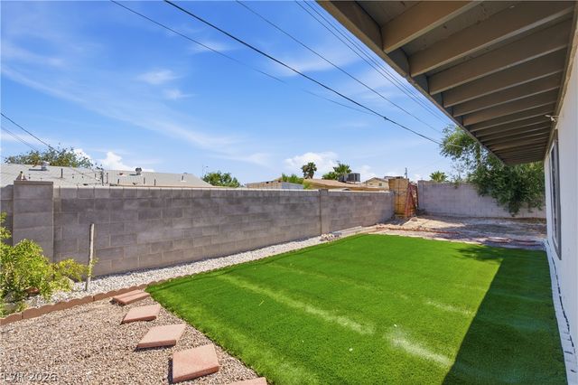 2000 Constantine Avenue, Las Vegas, NV 89101