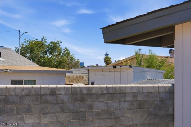 2000 Constantine Avenue, Las Vegas, NV 89101