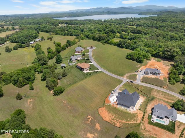 36 Thunder Ridge, Vonore, TN 37885