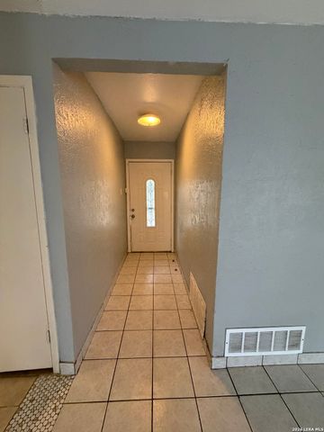 5903 Mariner St, San Antonio, TX 78242