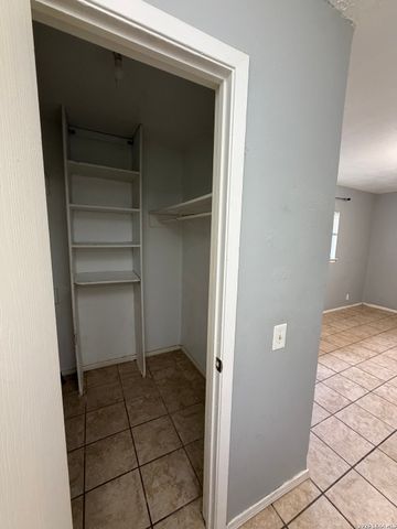 5903 Mariner St, San Antonio, TX 78242