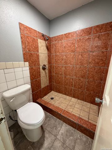 5903 Mariner St, San Antonio, TX 78242