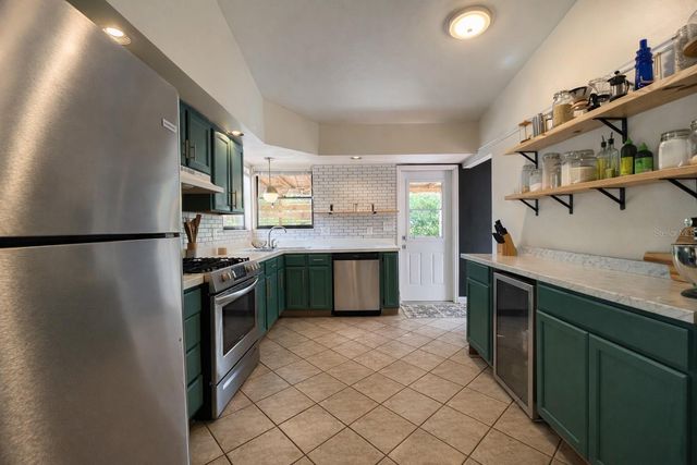 3721 NW 108TH COURT, Gainesville, FL 32606