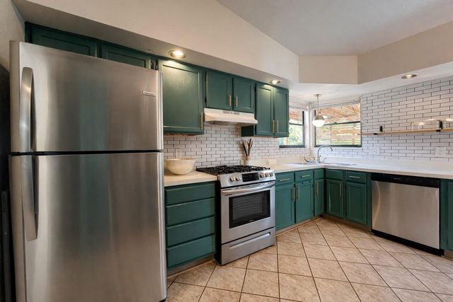 3721 NW 108TH COURT, Gainesville, FL 32606