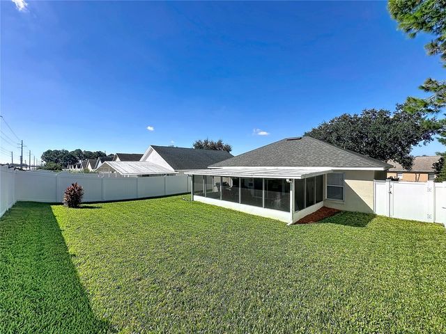 100 HALSTEAD DR, Davenport, FL 33897