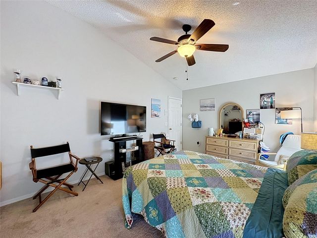 100 HALSTEAD DR, Davenport, FL 33897