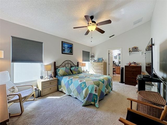100 HALSTEAD DR, Davenport, FL 33897