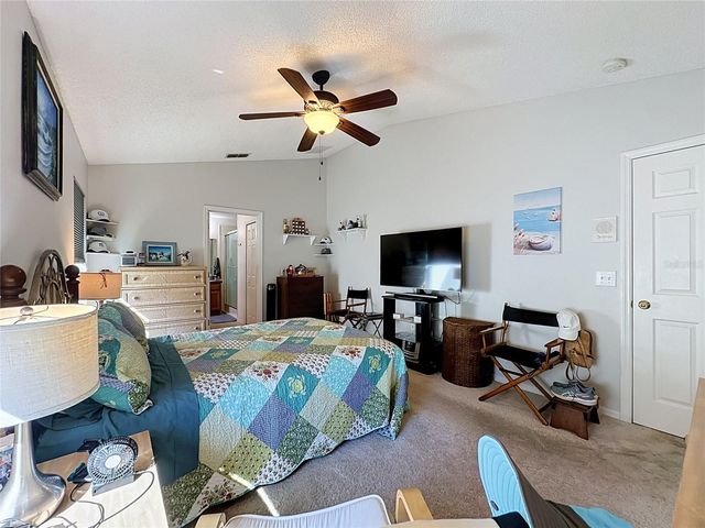 100 HALSTEAD DR, Davenport, FL 33897