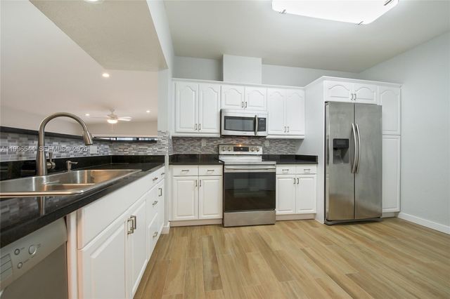 7426 SW 106th Pl, Miami, FL 33173