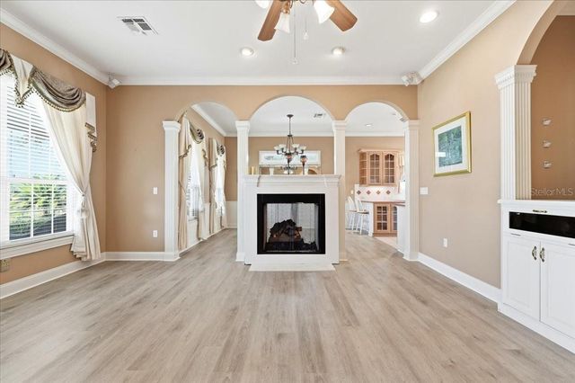 305 MOTORCOACH DRIVE S, Polk City, FL 33868