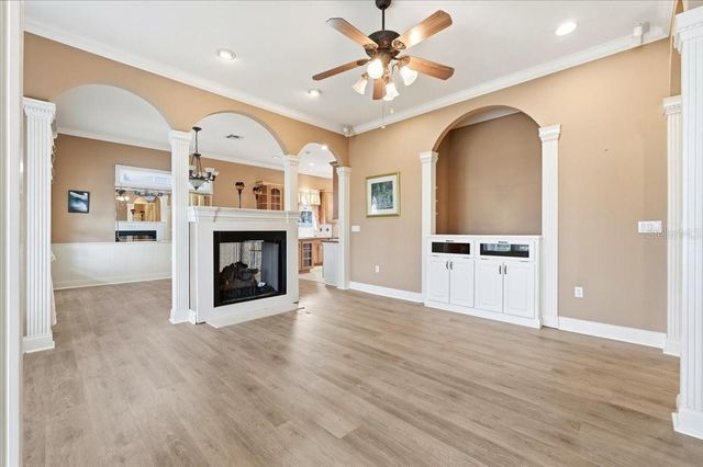 305 MOTORCOACH DRIVE S, Polk City, FL 33868