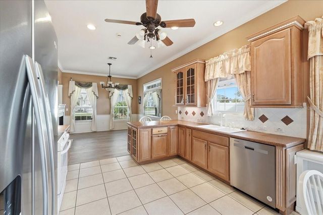 305 MOTORCOACH DRIVE S, Polk City, FL 33868