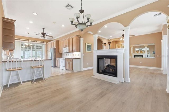 305 MOTORCOACH DRIVE S, Polk City, FL 33868