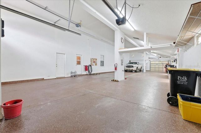 305 MOTORCOACH DRIVE S, Polk City, FL 33868