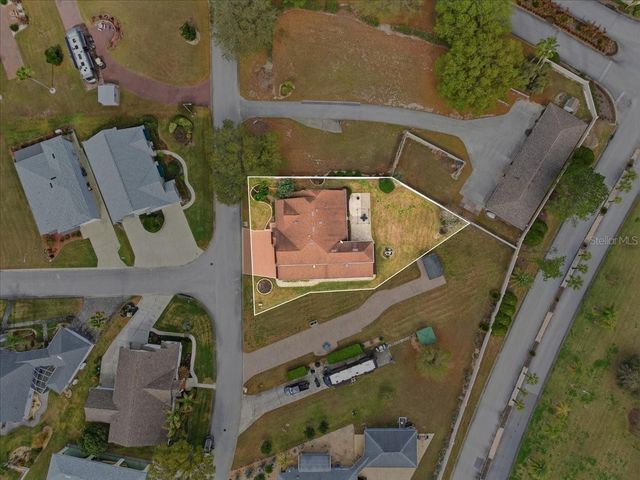 305 MOTORCOACH DRIVE S, Polk City, FL 33868