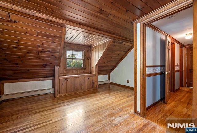 13 Holiday Lane, West Milford, NJ 07480