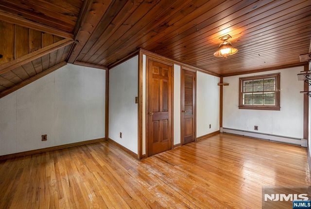 13 Holiday Lane, West Milford, NJ 07480