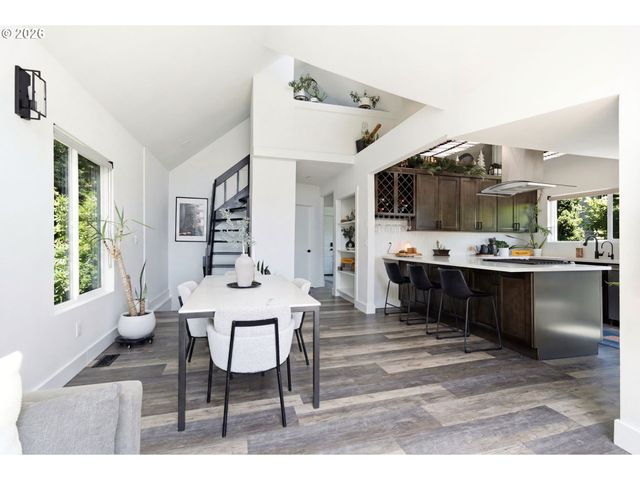 3810 Sw GROVER St, Portland, OR 97221