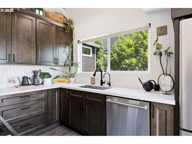3810 Sw GROVER St, Portland, OR 97221