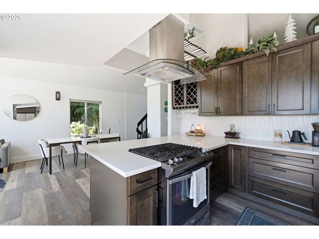 3810 Sw GROVER St, Portland, OR 97221