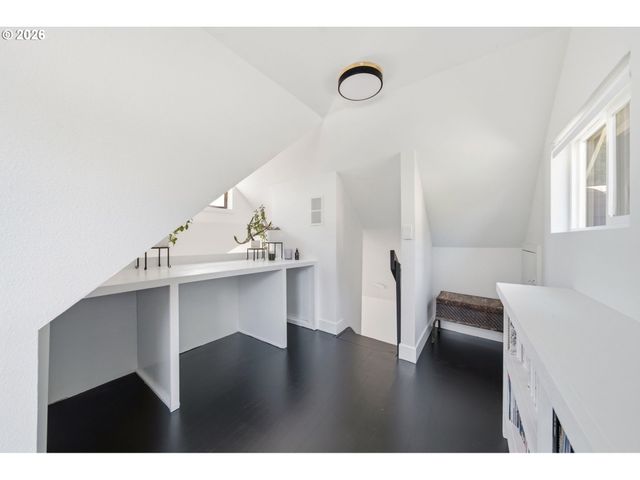 3810 Sw GROVER St, Portland, OR 97221