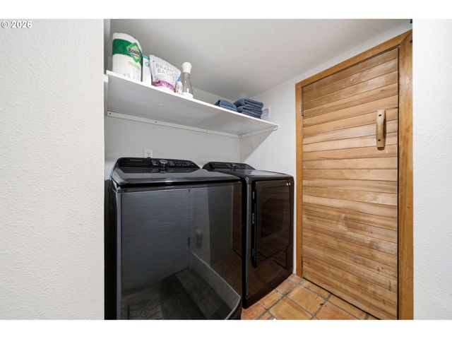 3810 Sw GROVER St, Portland, OR 97221