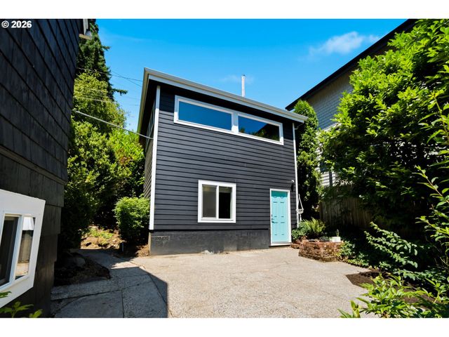 3810 Sw GROVER St, Portland, OR 97221