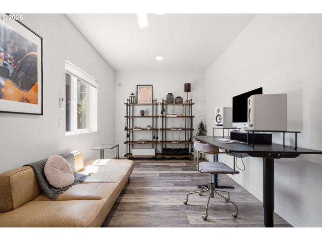 3810 Sw GROVER St, Portland, OR 97221
