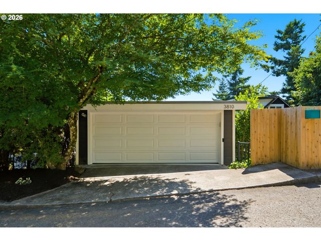3810 Sw GROVER St, Portland, OR 97221