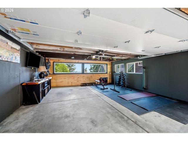 3810 Sw GROVER St, Portland, OR 97221