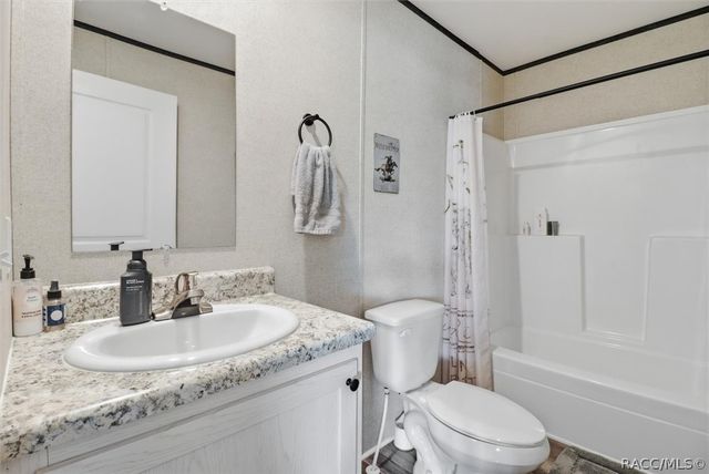 5606 W Amman Street, Dunnellon, FL 34433