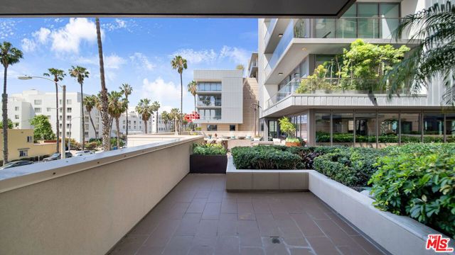 1755 Ocean Avenue 303, Santa Monica, CA 90401