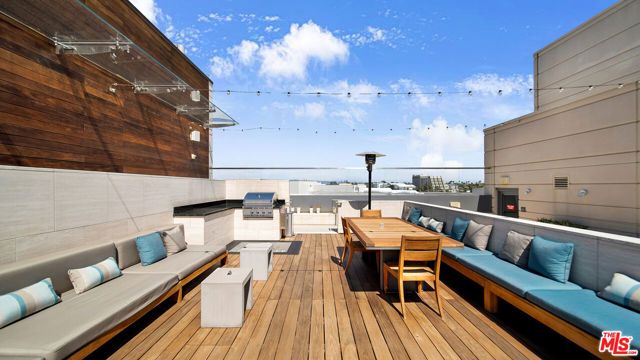 1755 Ocean Avenue 303, Santa Monica, CA 90401