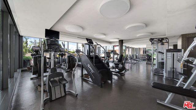 1755 Ocean Avenue 303, Santa Monica, CA 90401