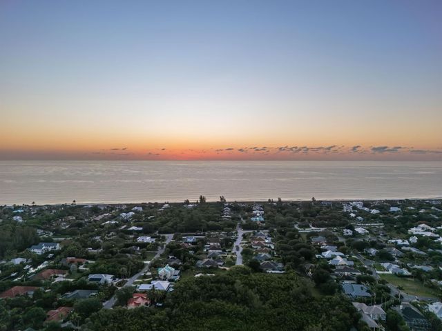 2170 Seminole Shores Lane, Vero Beach, FL 32963