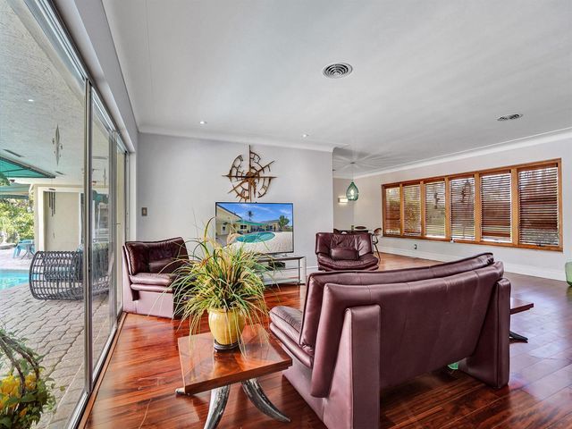 3811 NE 26th Avenue, Lighthouse Point, FL 33064
